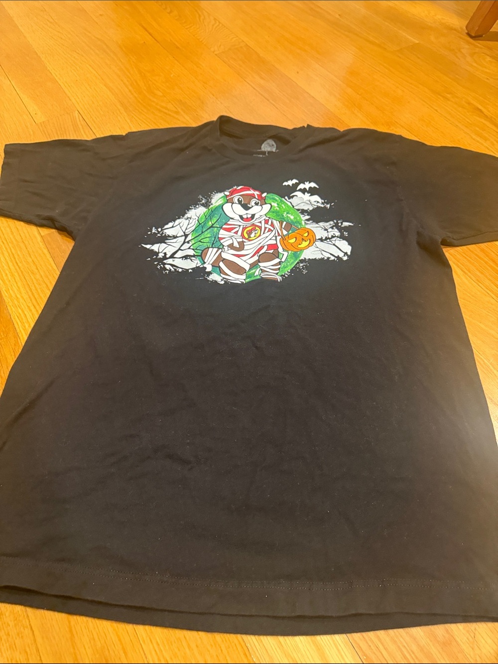 Buc-ee’s Halloween boo crew unisex shirt sleeve tee shirt size large.